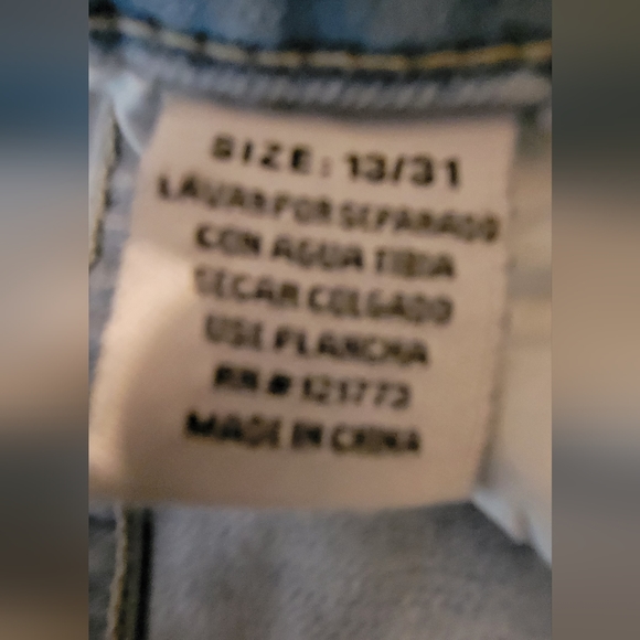 Distressed Jeans - Picture 2 of 4